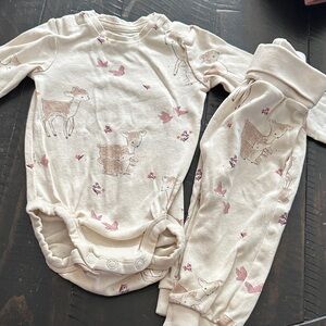 H&M Cream Baby Set | Organic Cotton | Features Sweet Baby Deer Design | 3M